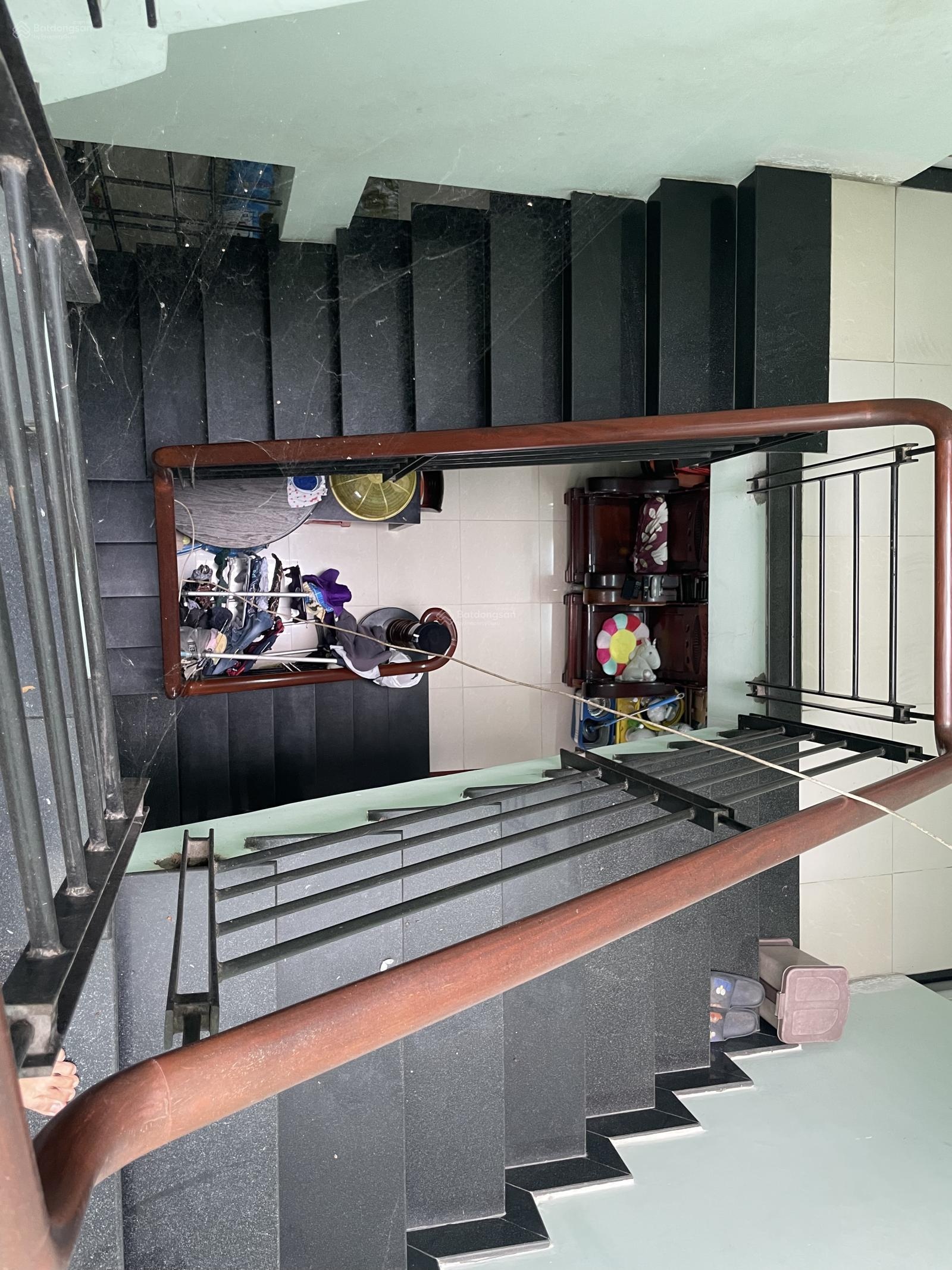 Bán nhà 3 tầng rẻ nhất Phước Long A, ngay Đỗ Xuân Hợp, giá tốt thương lượng