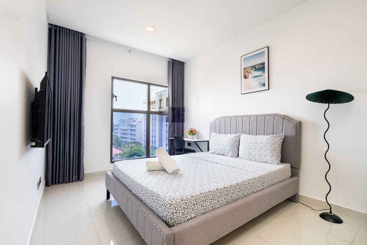 Cam kết rẻ nhất Saigon Royal! Cho thuê căn studio 30m2 view Bitexco đẹp 11.5 tr/th LH 0931785522