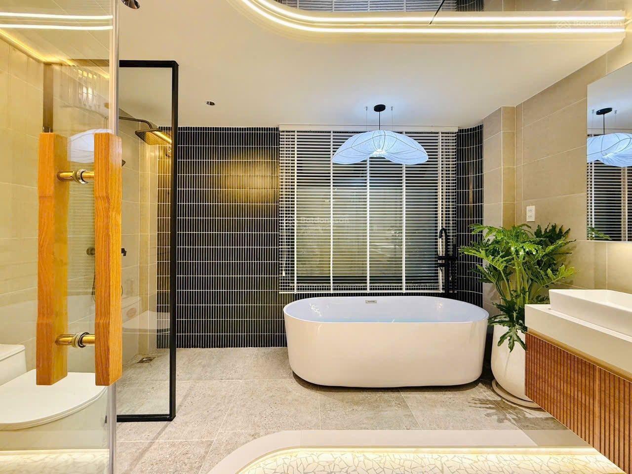 Nhà sát mặt tiền ngay quận 8 võ văn kiệt, p.1| giá chỉ 3 tỷ 720 (tl), dt 75m2, sổ hồng riêng