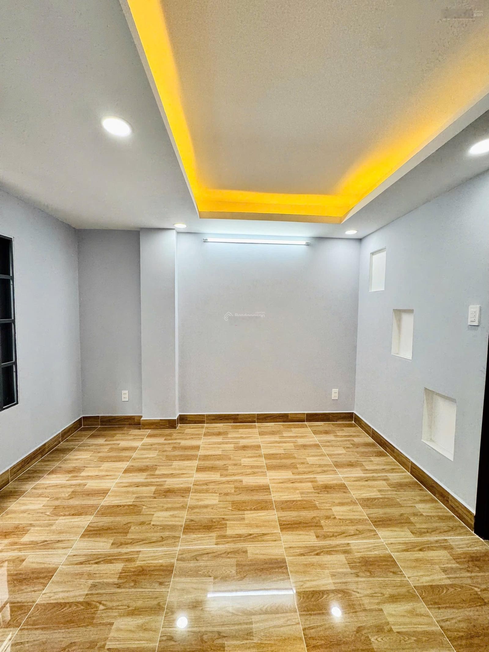 Hẻm 3 m Đồng Nai Q 10 Nhà mới đẹp nội thất cao cấp DT 3.6x6 m 1 trệt, 3 lầu, 3 PN, 4 WC giá 5.79 tỷ