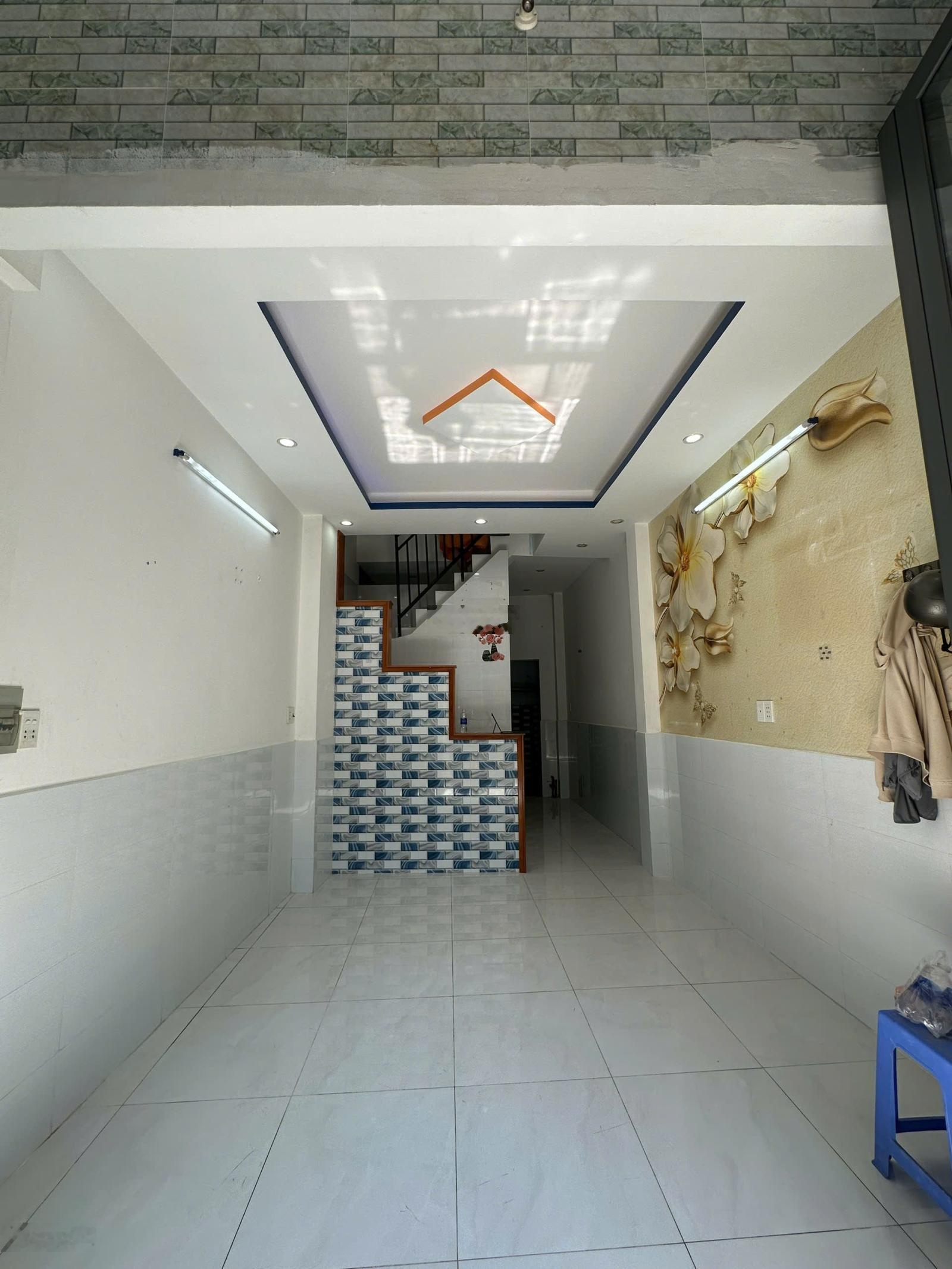 Bán nhà đẹp ở liền đường Số 8 - ngay Văn Cao, Tân Phú - DT 3,5m x 9m - 1 lầu - giá 3.3 tỷ TL