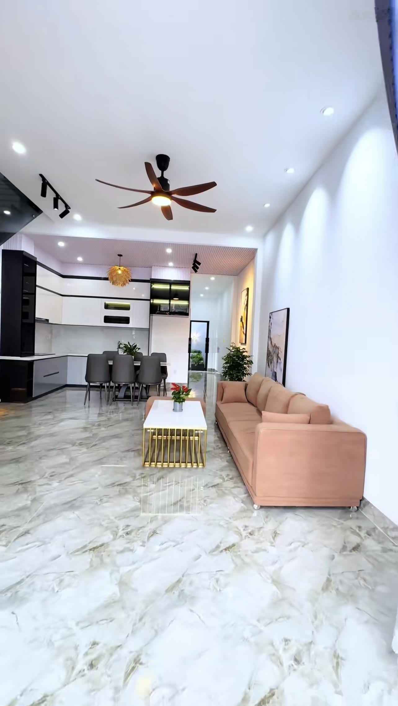 Mua nhà đón tết ngay chợ Bờ Ngựa, 120m2, đang cho thuê 18tr/tháng