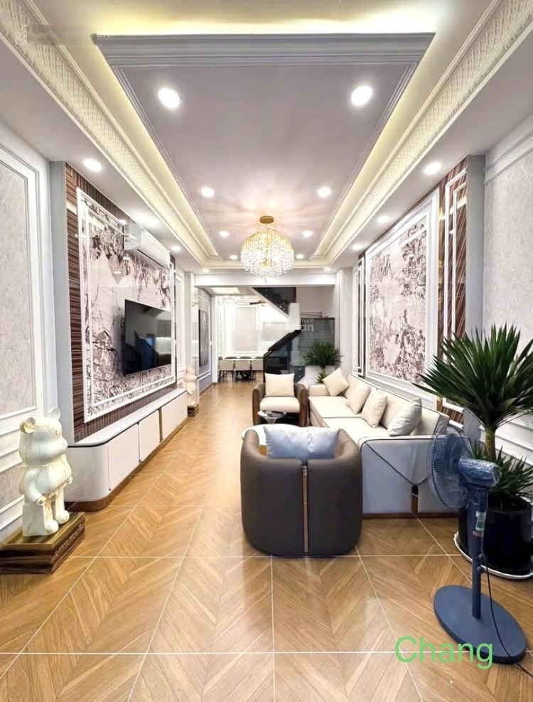 Tôi có nhà Trần Quốc Thảo - Q3 cần bán giá 5tỷ120. Nhà ngang 5,2m. Đang cho thuê 28 triệu/tháng