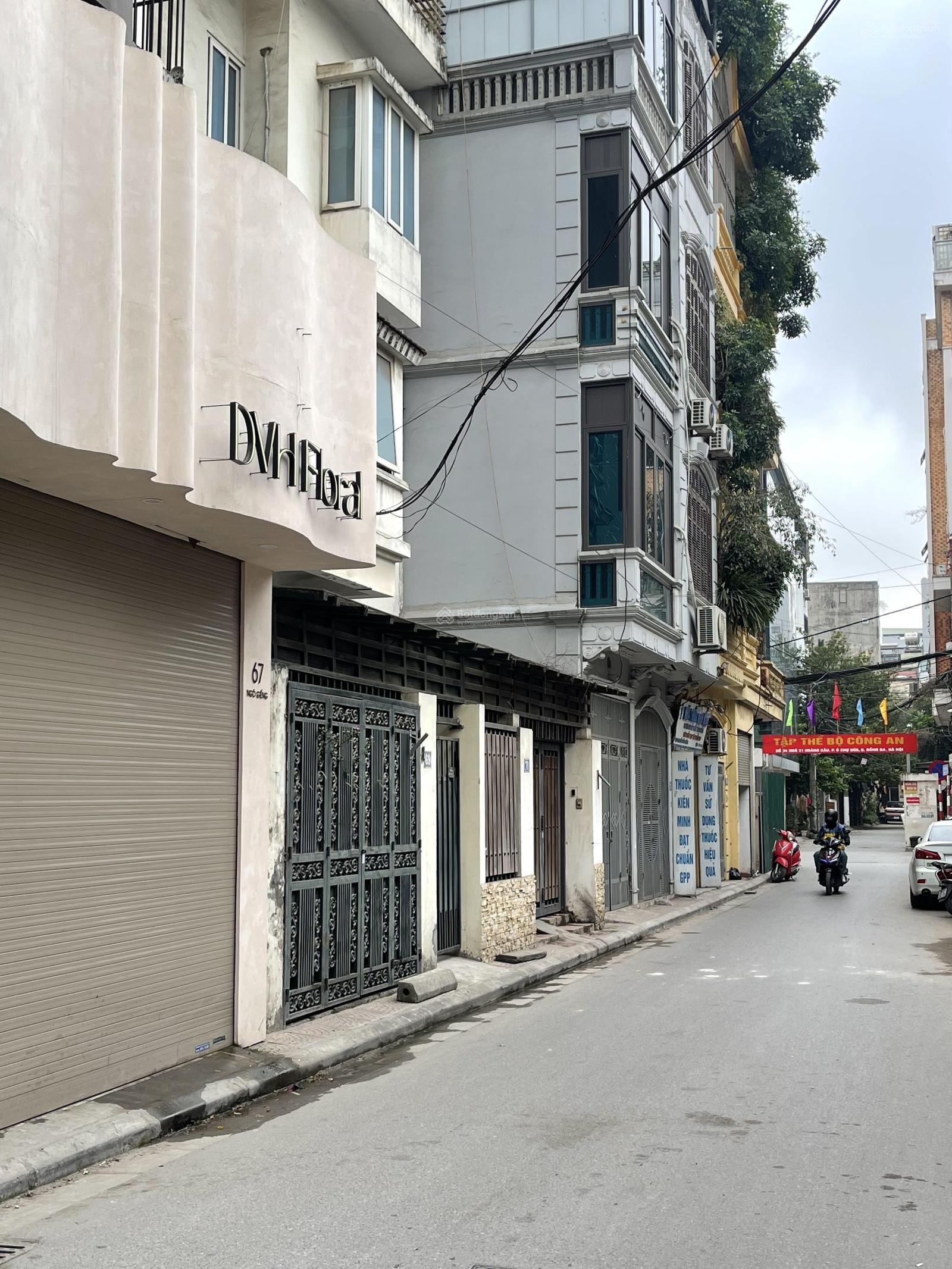 Bán nhà riêng tại phố Đường Láng, dt 64,8m2 xây 4,5t, mt 4,2m nhà 2 mặt thoáng - Telll 0904717878