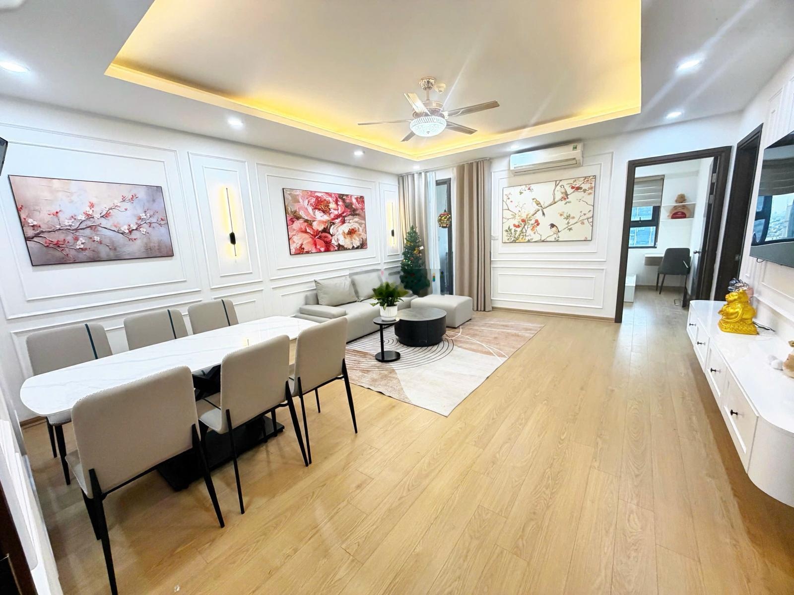 Gia đình tôi bán căn hộ 3PN 100m2 tại Eurowindow Multi Complex, full đồ mới xịn, giá 10 tỷ có TL