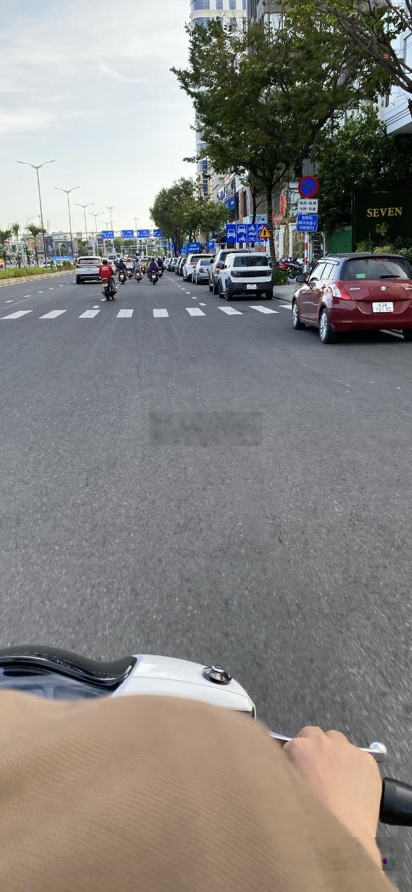 Cần bán lô góc 2MT đường Phan Kế Bính - Trung tâm Hải Châu. 185m2 ngang 10m giá chỉ 75tr/m2