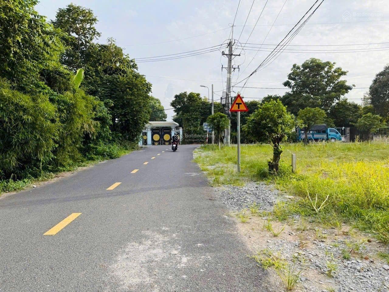 Chủ ngộp bán gấp 109m2 đất MT Đ Trần Quang Đạo, xã Tân Thông Hội, Củ Chi. Giá chỉ 1ty85