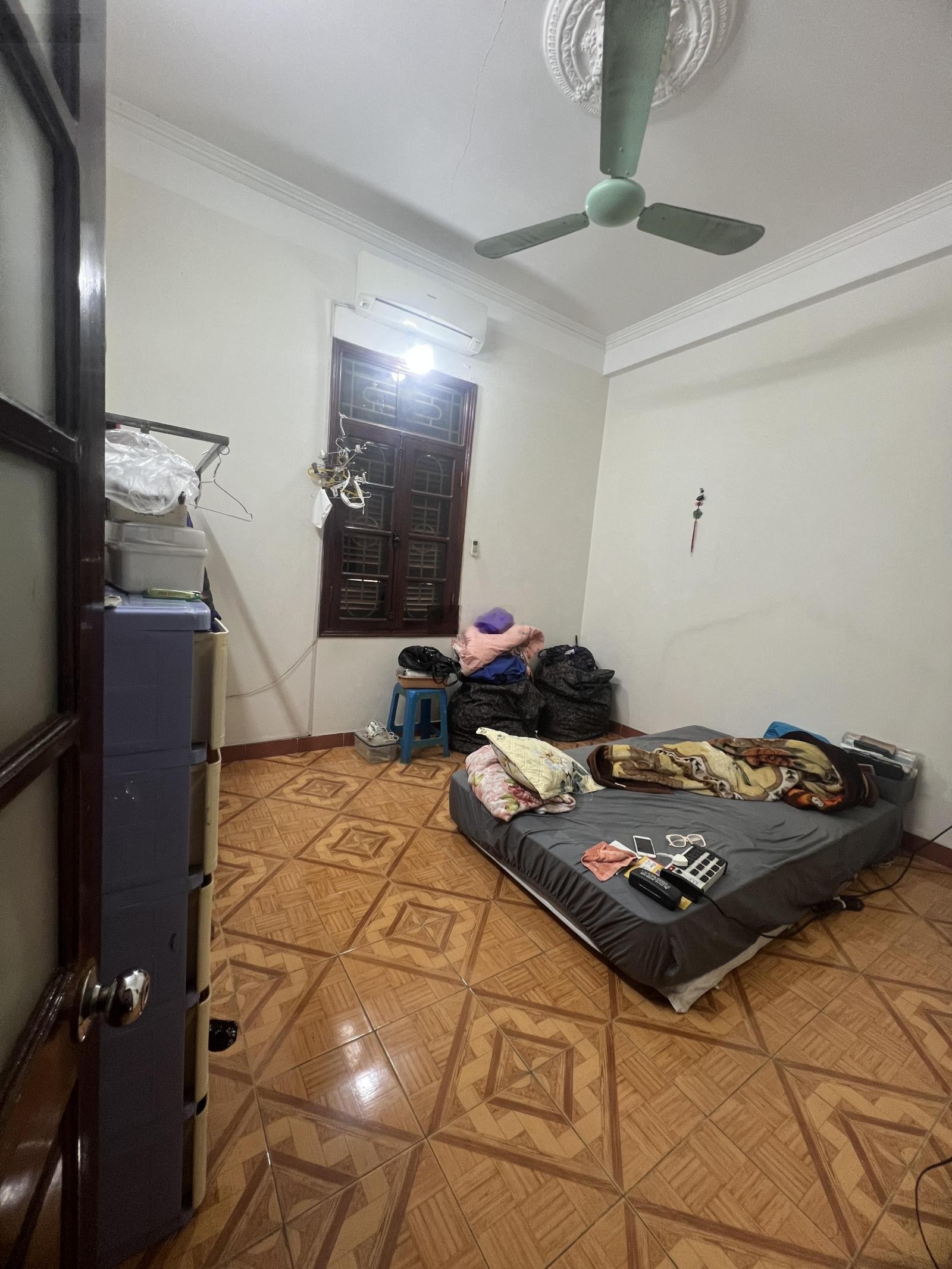 Bán nhà phố Nguyễn Khang, Cầu Giấy, phân lô, ôtô, DT 56m2 * 5 tầng * MT 4m * giá 14 tỷ