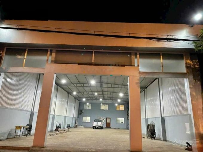 Cho thuê nhà kho 400m2 - đường container - tại hòa vang giá chỉ 18 triệu/tháng