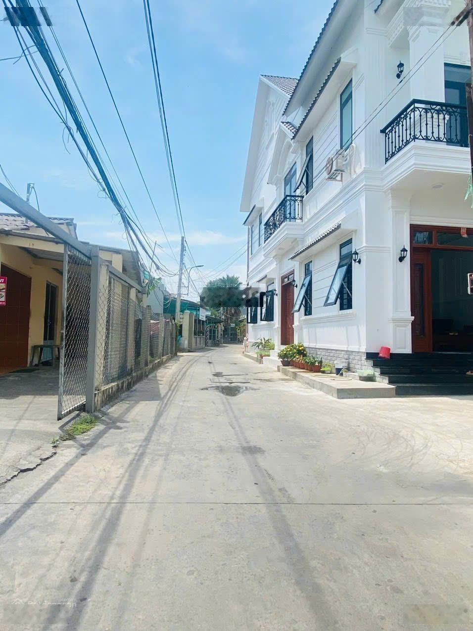 Bán nhà giá rẻ DT: 132,4m2 đường Quốc lộ 50, Thị trấn Cần Giuộc, Long An - giá 2,9 tỷ