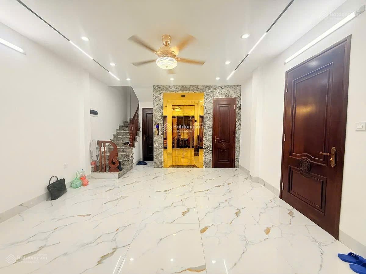 Hiếm: Mặt phố Hồ Tùng Mậu 39m2 6T Mt4m T kế thông sàn thang máy KD mọi loại hình nhỉnh 19 tỷ