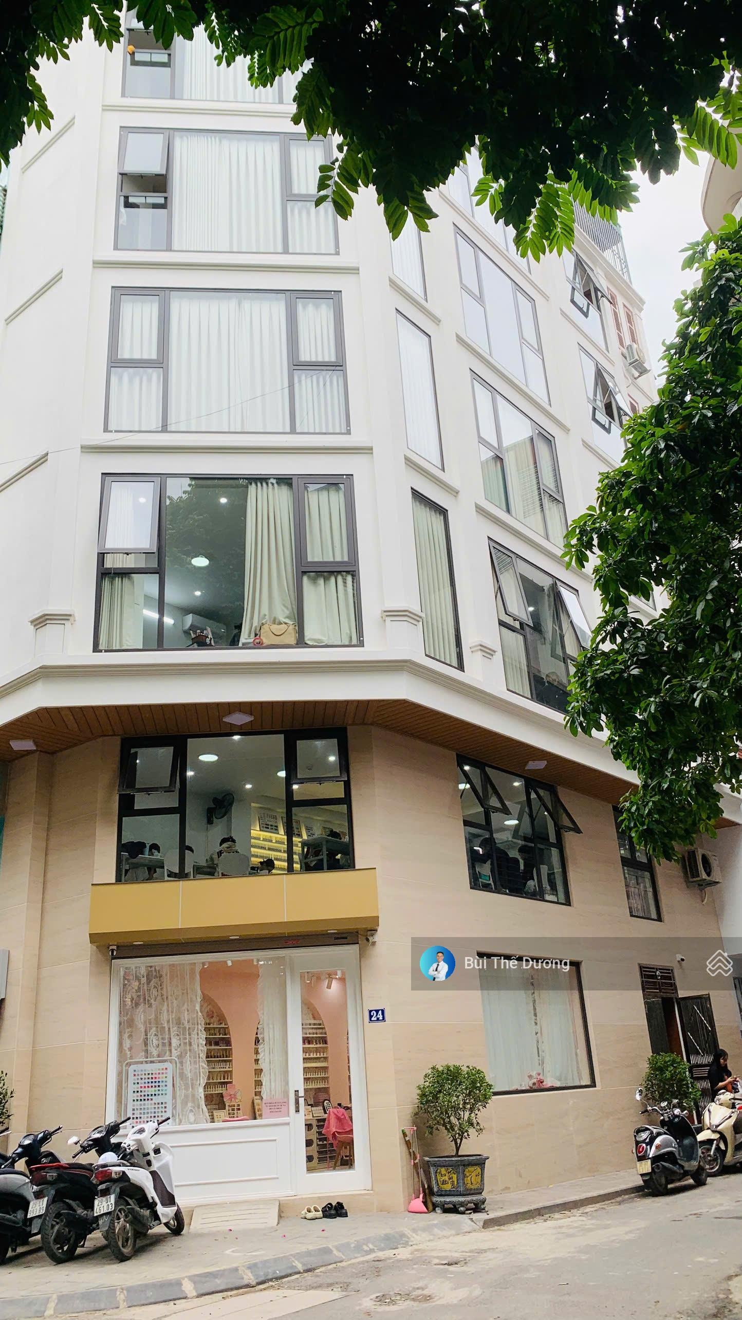 Phố Hồ Tùng Mậu, ô tô tránh, 50m2, 1 hầm + 8 nổi, Mt 4.2m, 13.9 tỷ. Có TL.