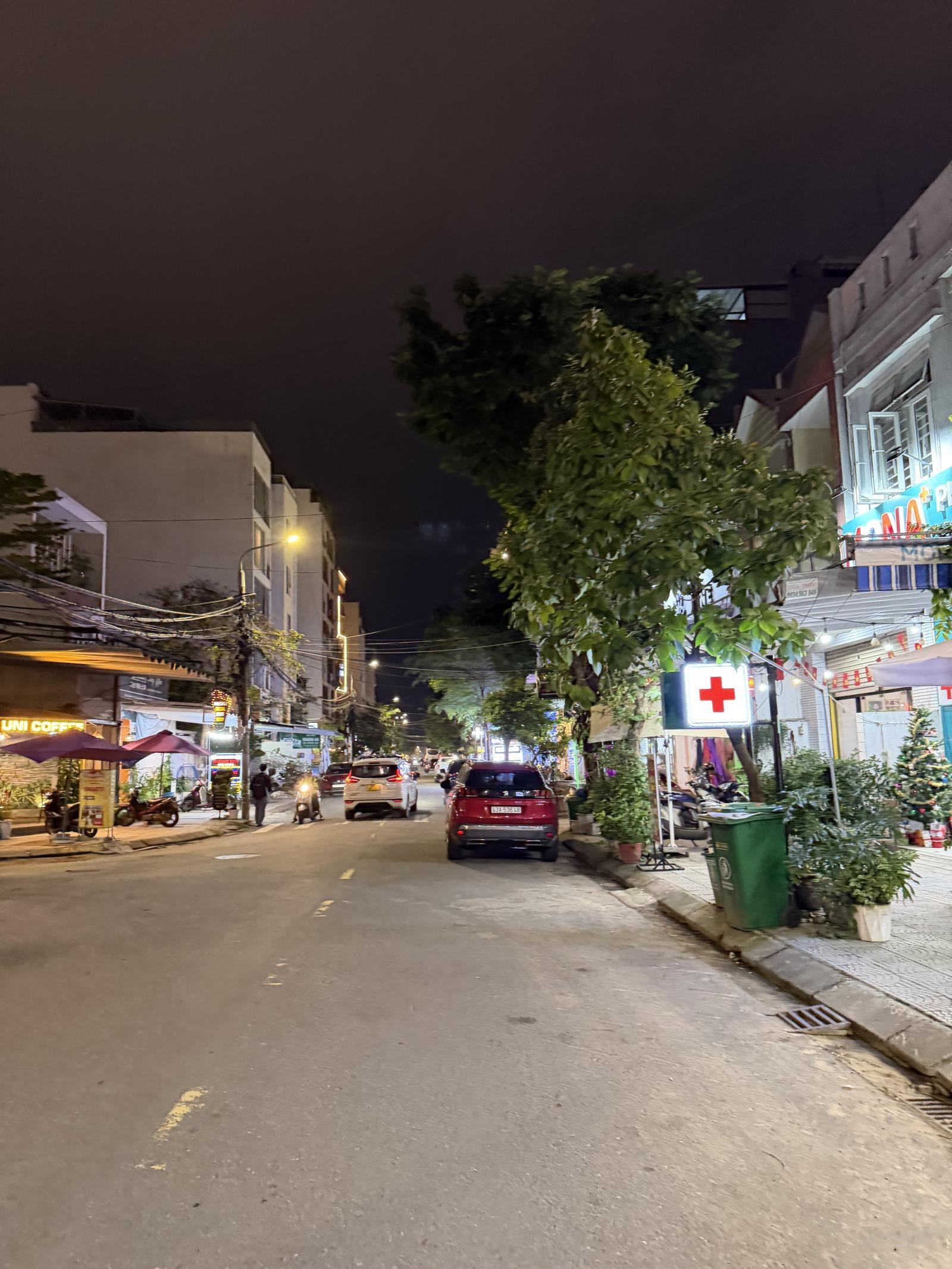 Bán Gấp lô góc Hoàng Kế Viêm Phố Tây An Thượng Đà Nẵng 165m2 Mặt Tiền 7,2m Giá 4x tỷ Thương lượng