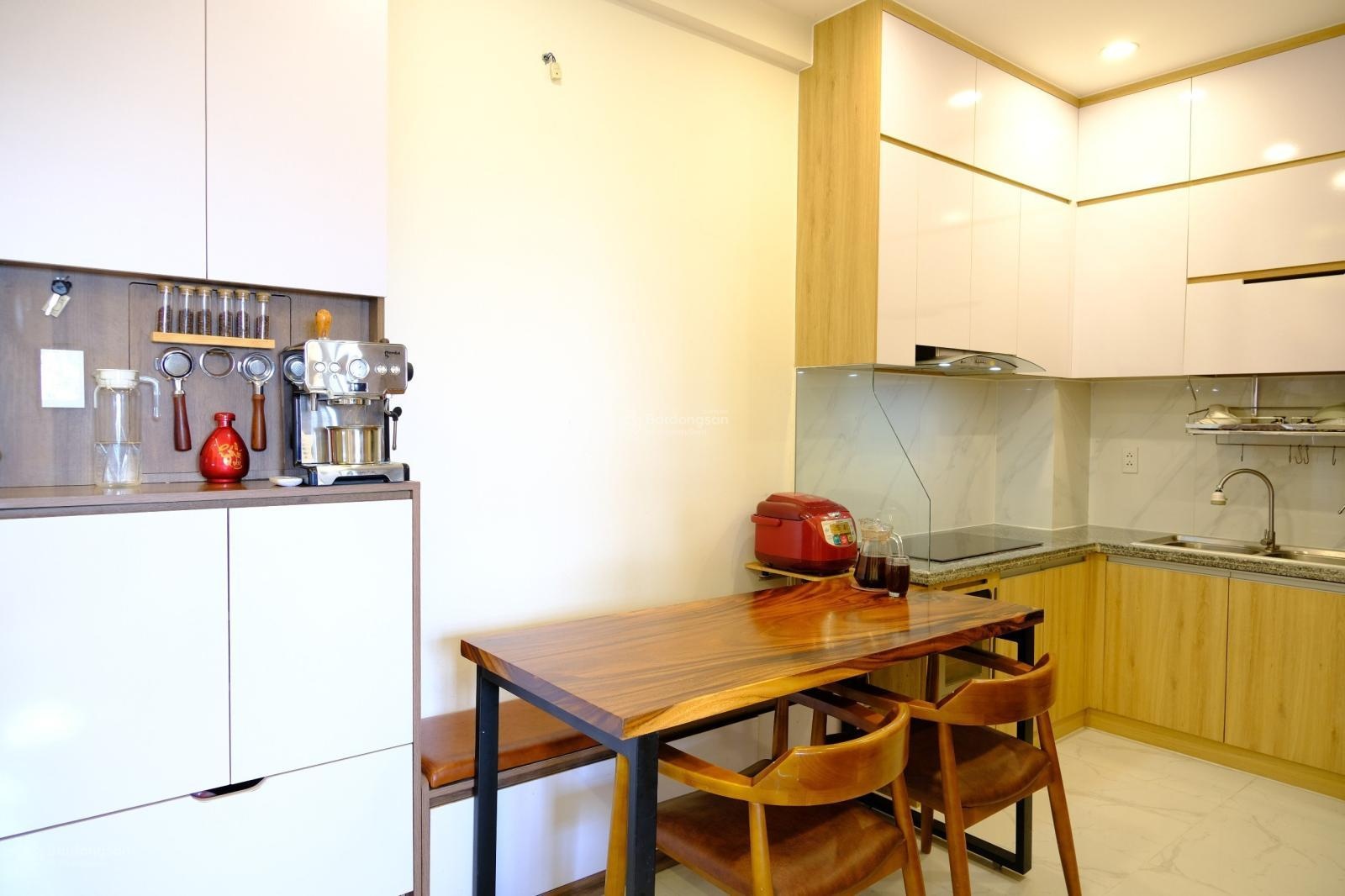 Chính chủ gửi bán căn Fresca Riverside đầy đủ nội thất cao cấp, 2 phòng, hỗ trợ vay