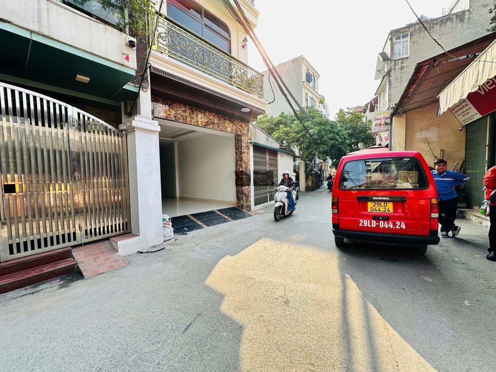 Xuân Đỉnh - Ngay NGĐ 60m2 x 6 tầng, giá 18,3 tỷ, thang máy, ô tô tránh nhau, kinh doanh