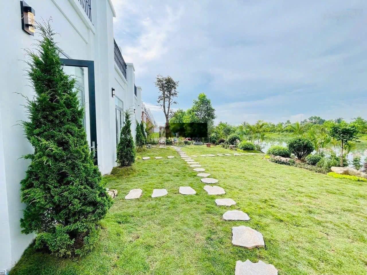 Bán Shophouse Vinhomes Royal Island, 6,7 tỷ, 90m2 siêu hiếm. Cam kết rẻ nhất dự án