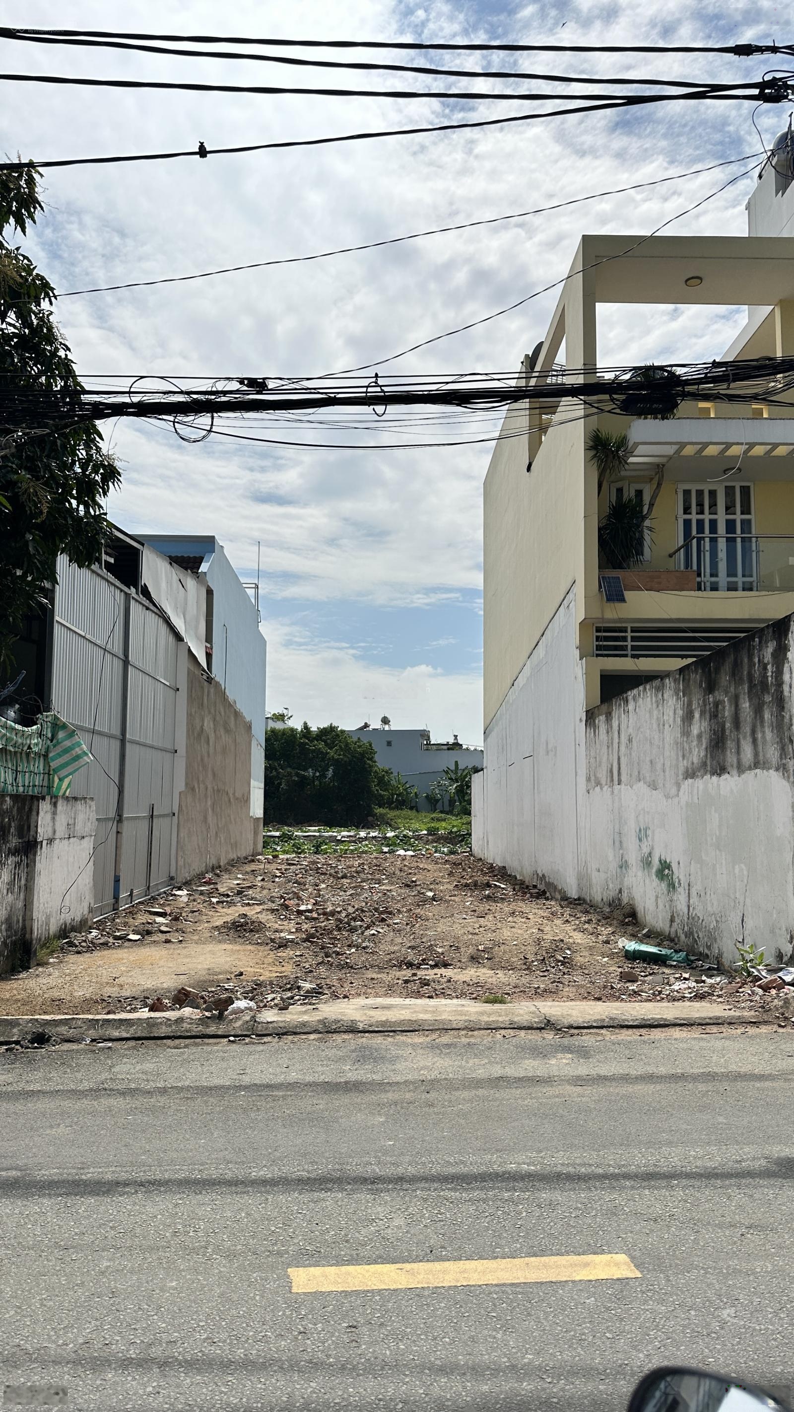 Bán đất 200m2 giá 20 tỷ mặt tiền đường 28, Cát Lái, TPHCM