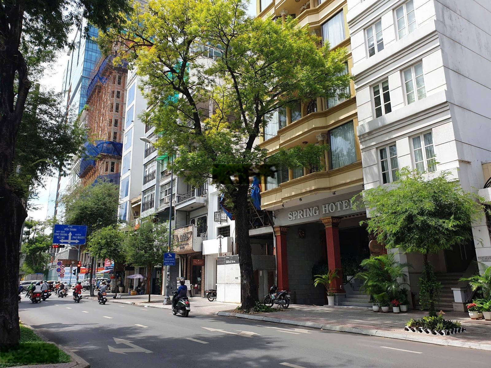 Hạ Giá Khách Sạn MT Lê Thánh Tôn Bến Nghé Quận 1 - DT: 49x22m - Hầm 9 Tầng - HĐT 300Tr - Giá 103 Tỷ