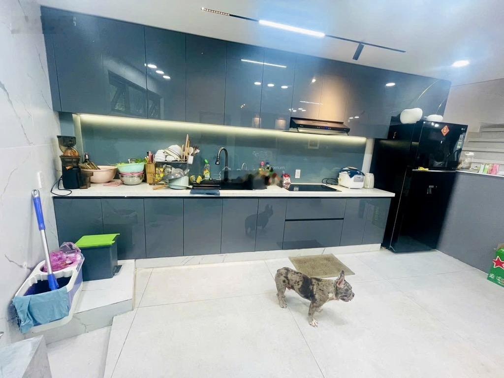 Chỉ 6.8 tỉ - Nhà Đẹp 5 Tầng - gần VINCOM QUANG TRUNG, GÒ VẤP - (5x12) - Hẻm Xe Tải thông -3PN