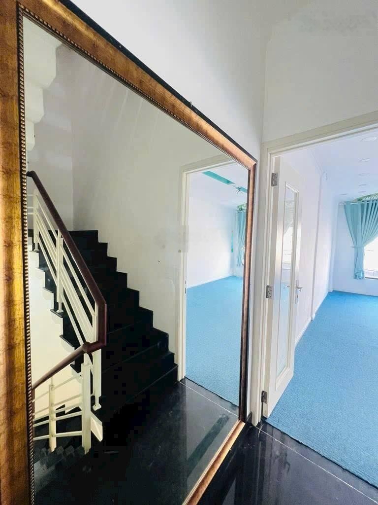 Bán gấp nhà 4 tầng Mặt Tiền Lê Văn Sỹ - Hùynh Văn Bánh. KD Đỉnh, Spa thuê 30tr/th- Giá chốt bất ngờ