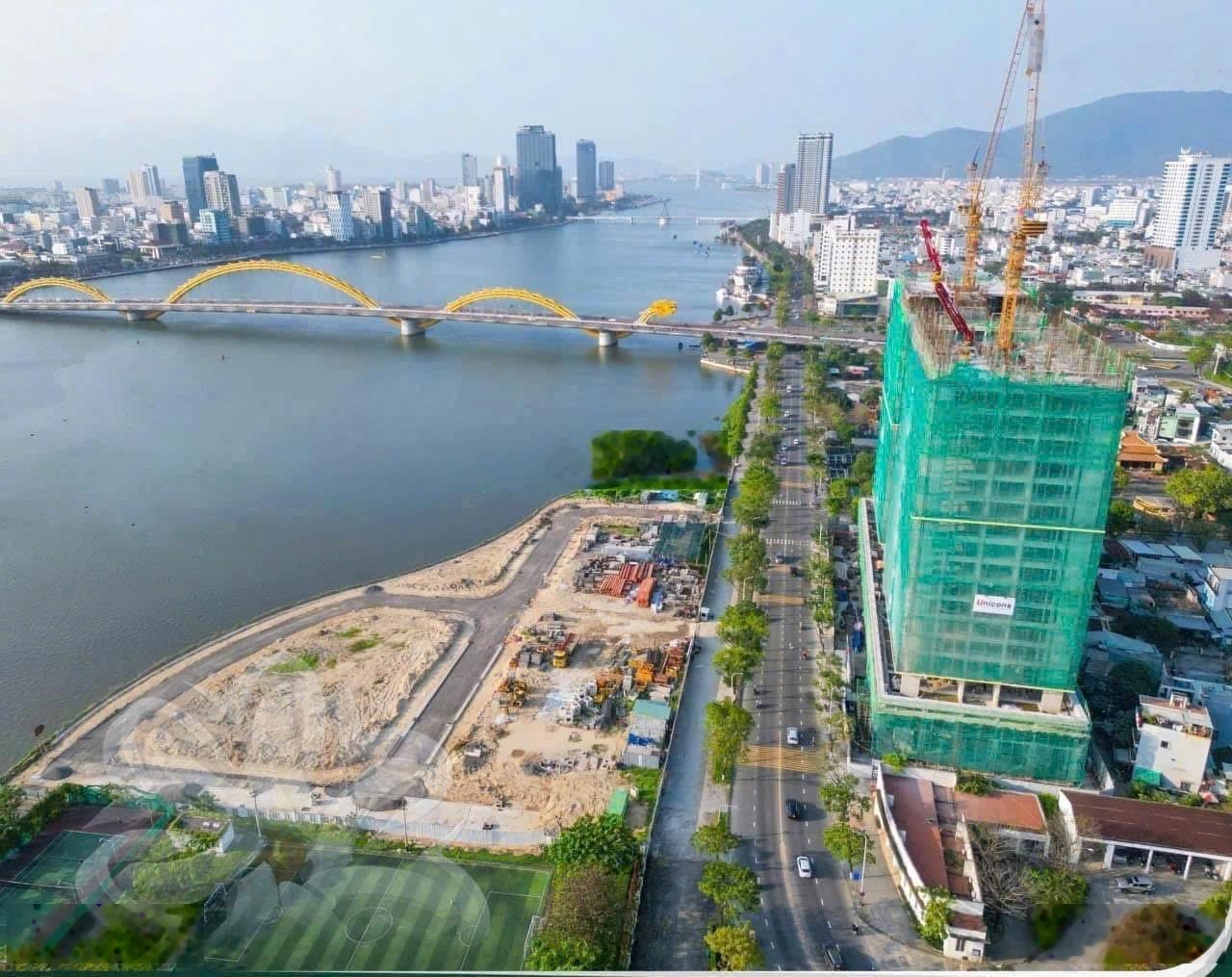 Cần bán gấp căn góc 3 phòng ngủ view trực diện sông Hàn, giá tốt nhất thị trường