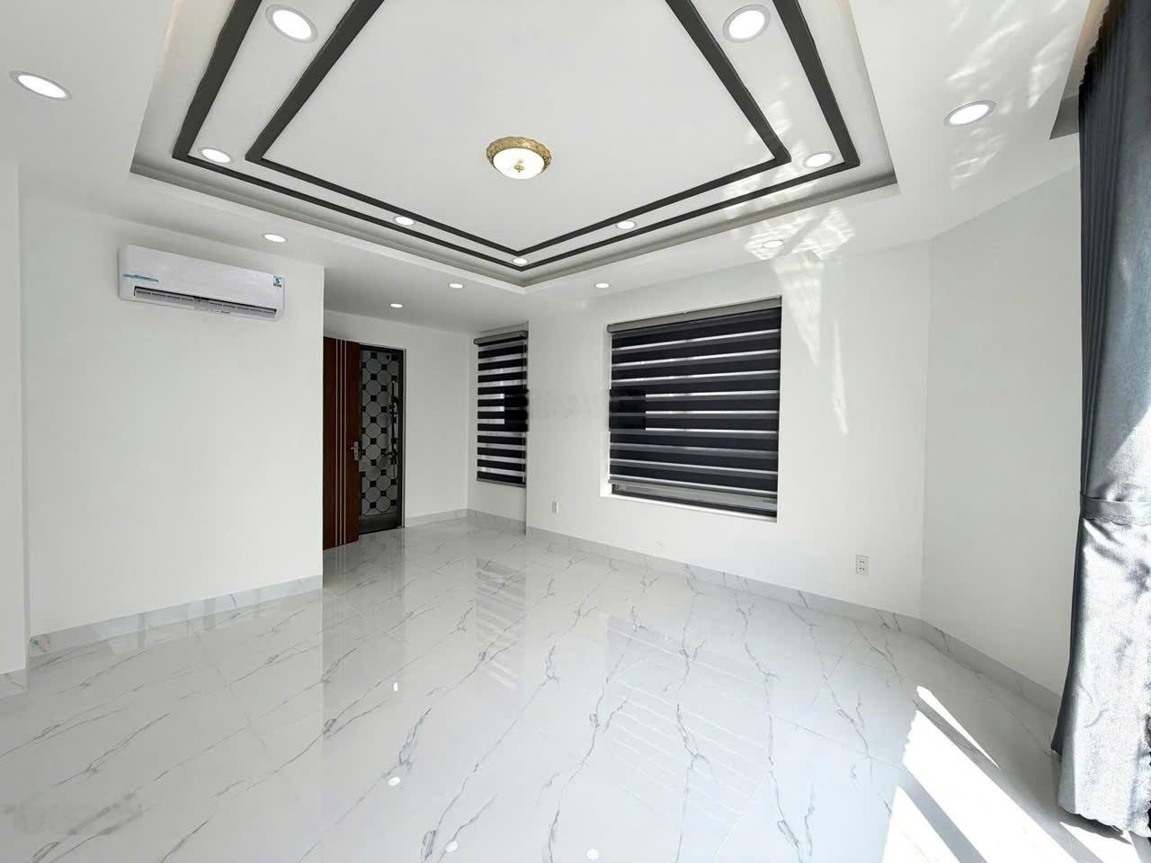 Nhà mới đẹp Hoàng Văn Hợp, 4 tầng, ngang 4.5,m, 2 mặt thoáng, tiện kinh doanh, vài phút tới Quận 6