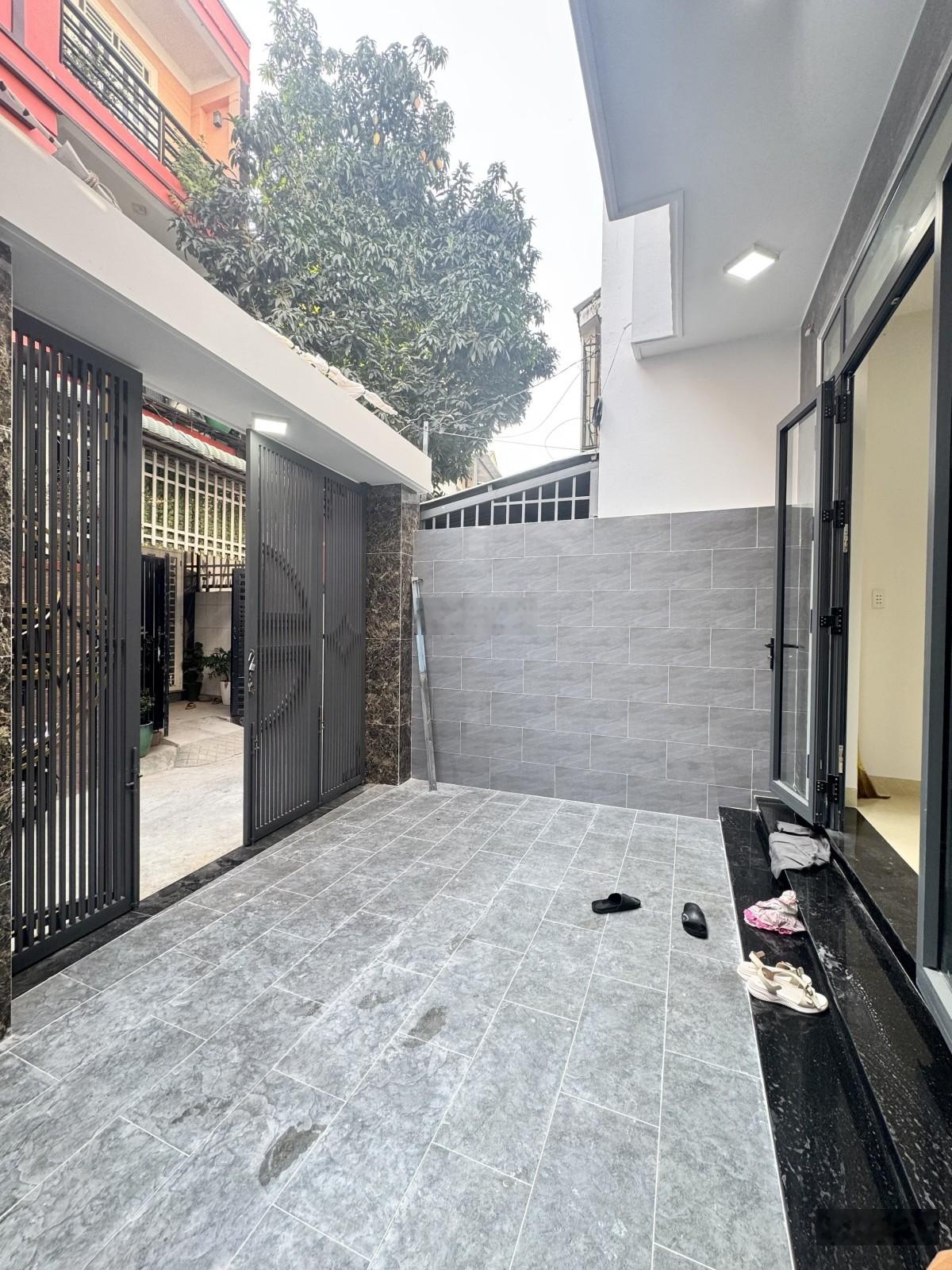 Siêu phẩm nhà mới 4 tầng ngang 5m - ngay đầu đỗ xuân hợp - vào ở ngay