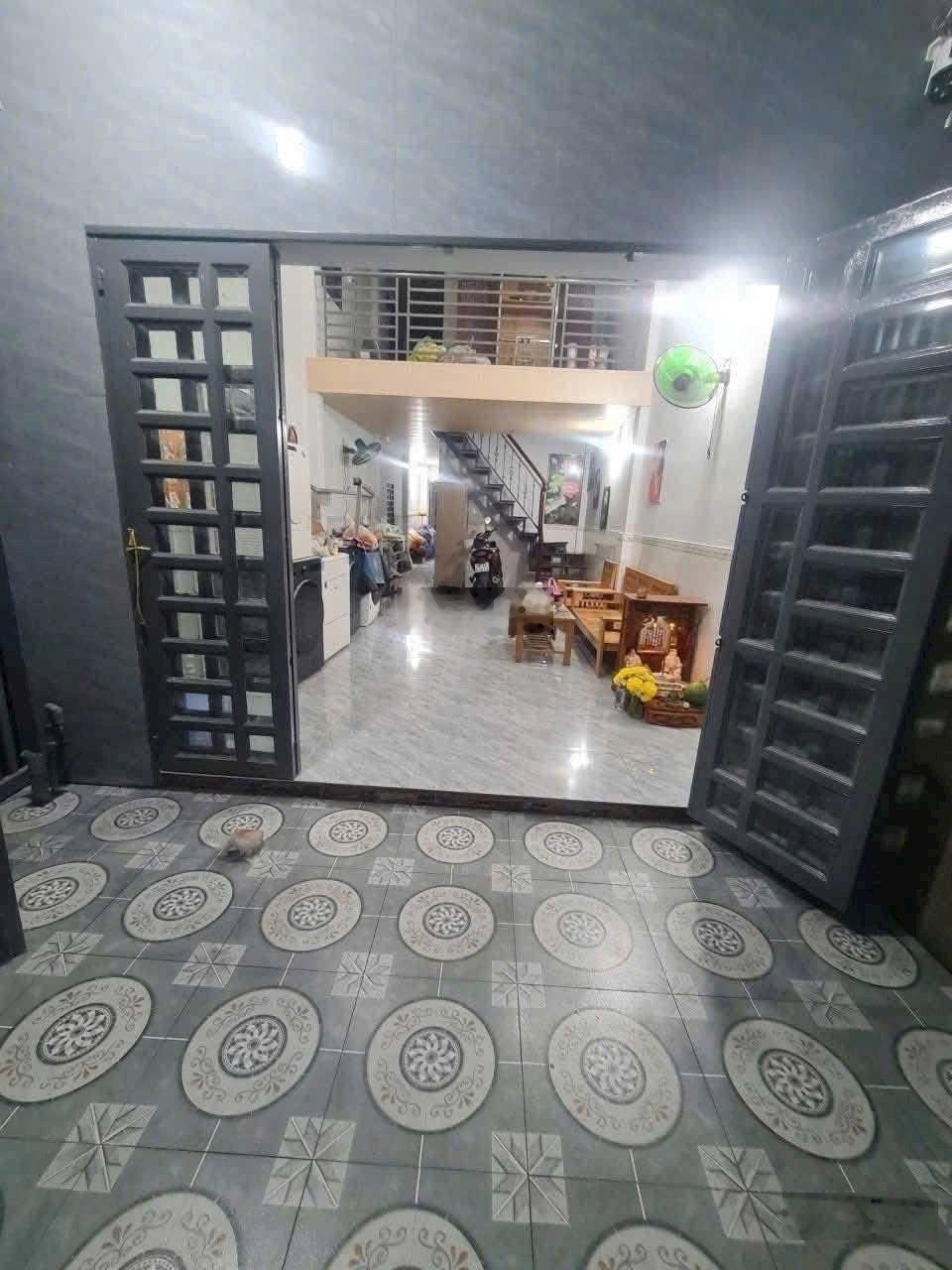 Nhà SHR 2/ngắn Thới Hoà 5*29m có 3 phòng trọ LH 0762717499 xem ạ