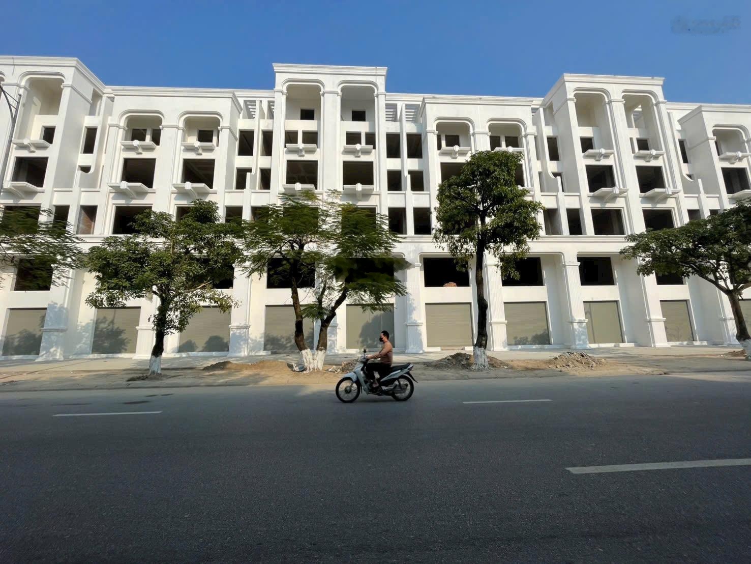 Chính chủ cần bán gấp lô đất tại kdt vườn sen