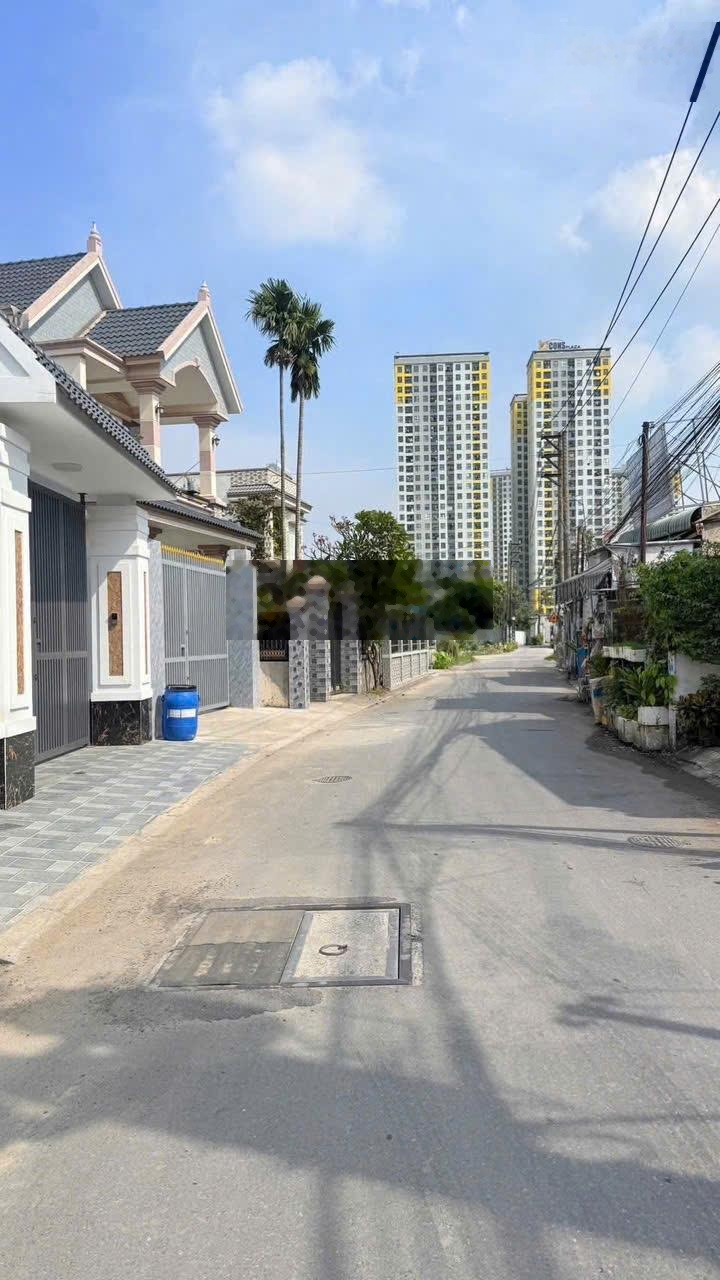 Đất MT chợ Đông Hòa, gần ST GO Dĩ An và làng đại học quốc giá TP HCM; DT 115.9m2 ngang 5m, 101m2 TC