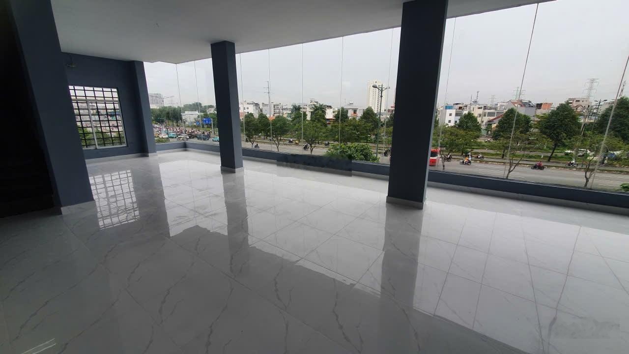 Tòa nhà 4 tầng mặt tiền phạm văn đồng cực víp giảm giá để bán trước tết