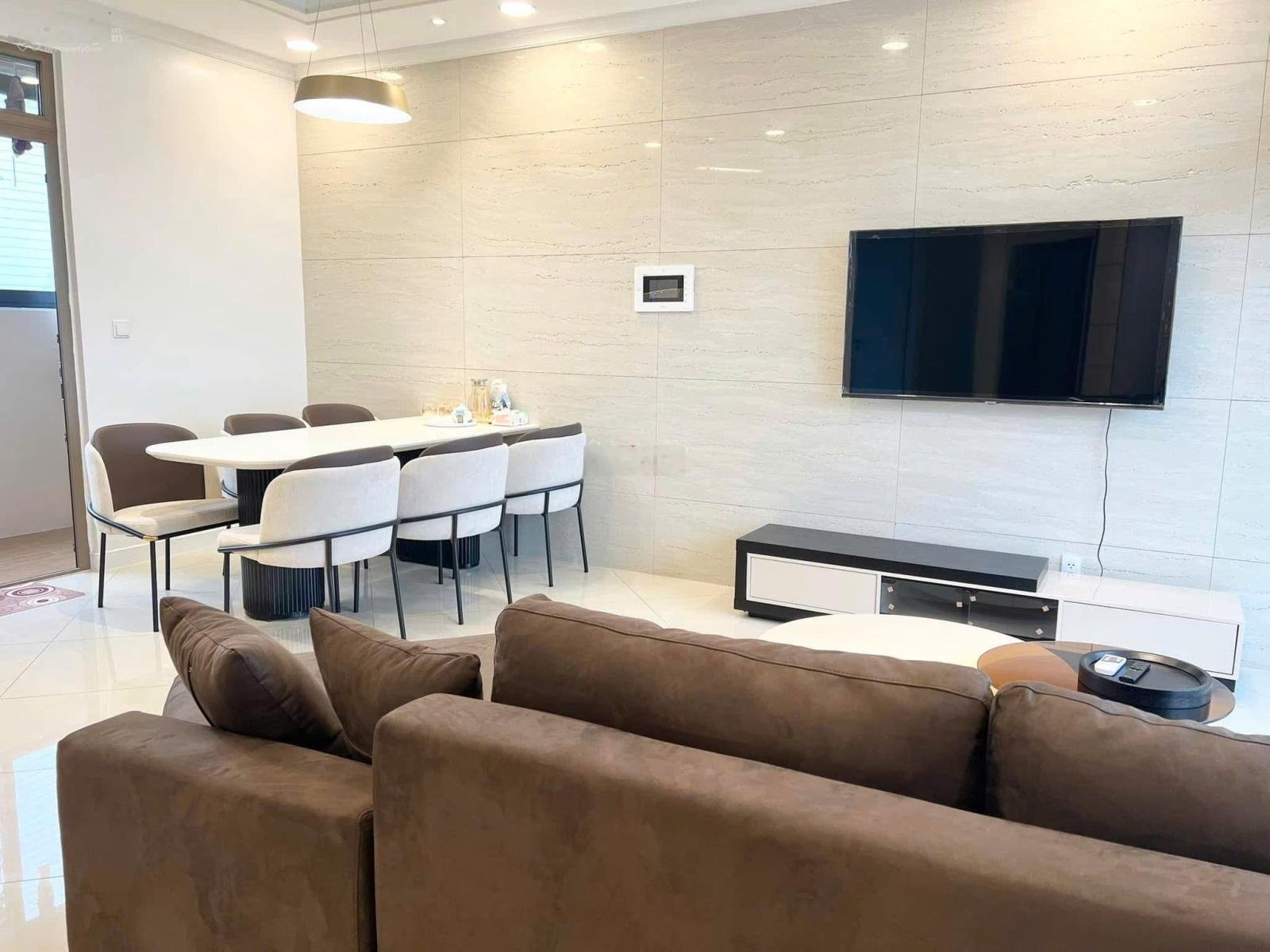 Bán tập thể nghĩa Tân , cầu giấy dt 90m2 có 3 ngủ , nội thất full mới giá 4,5 tỷ