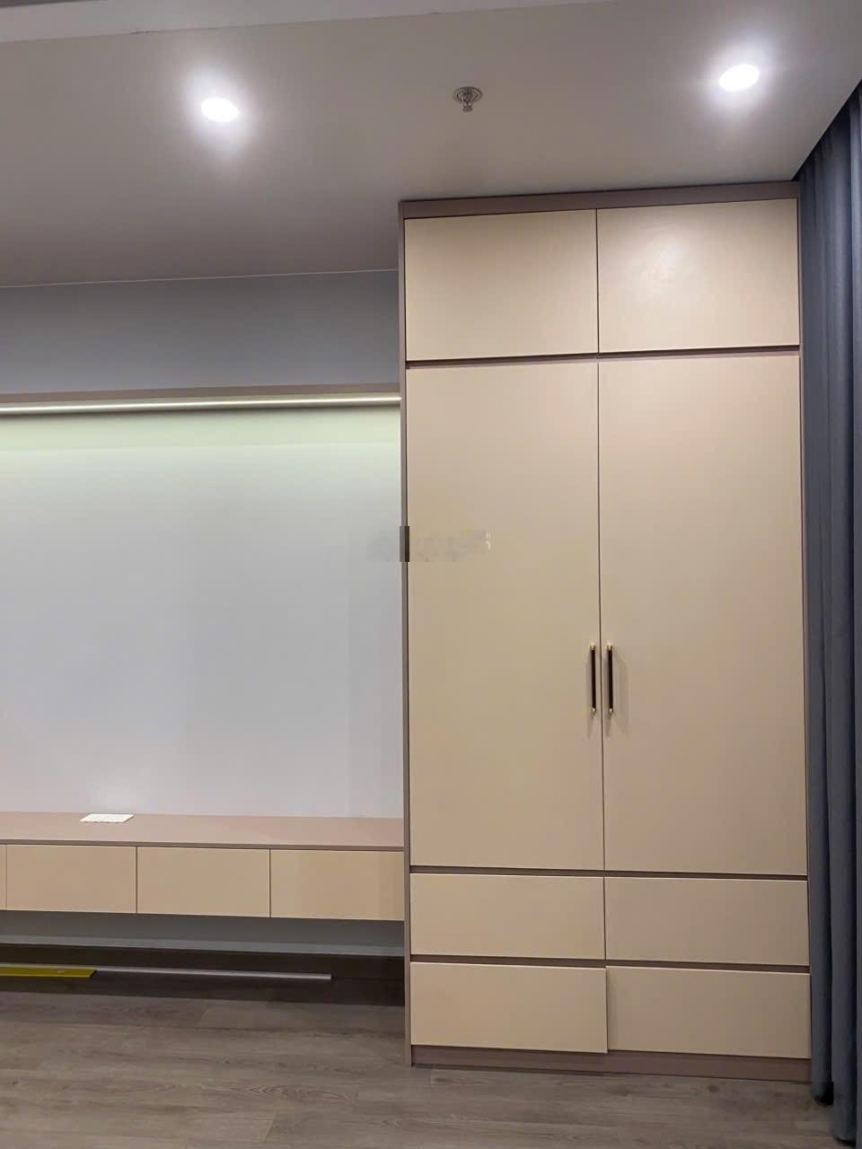 Chính chủ bán căn studio view biển mã 11 toà A tầng trung. Giá 1,1x tỷ. Liên hệ 0936915515