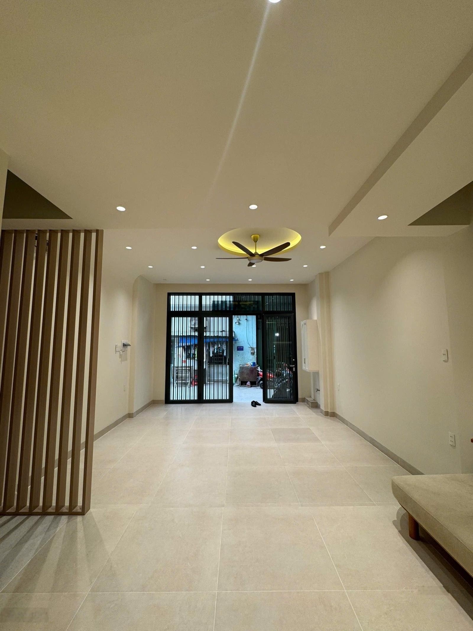 Hương Lộ 2 Bình Trị Đông A, Bình Tân 5x12m, 3 tầng, 4PN 5WC giá tốt 6ty