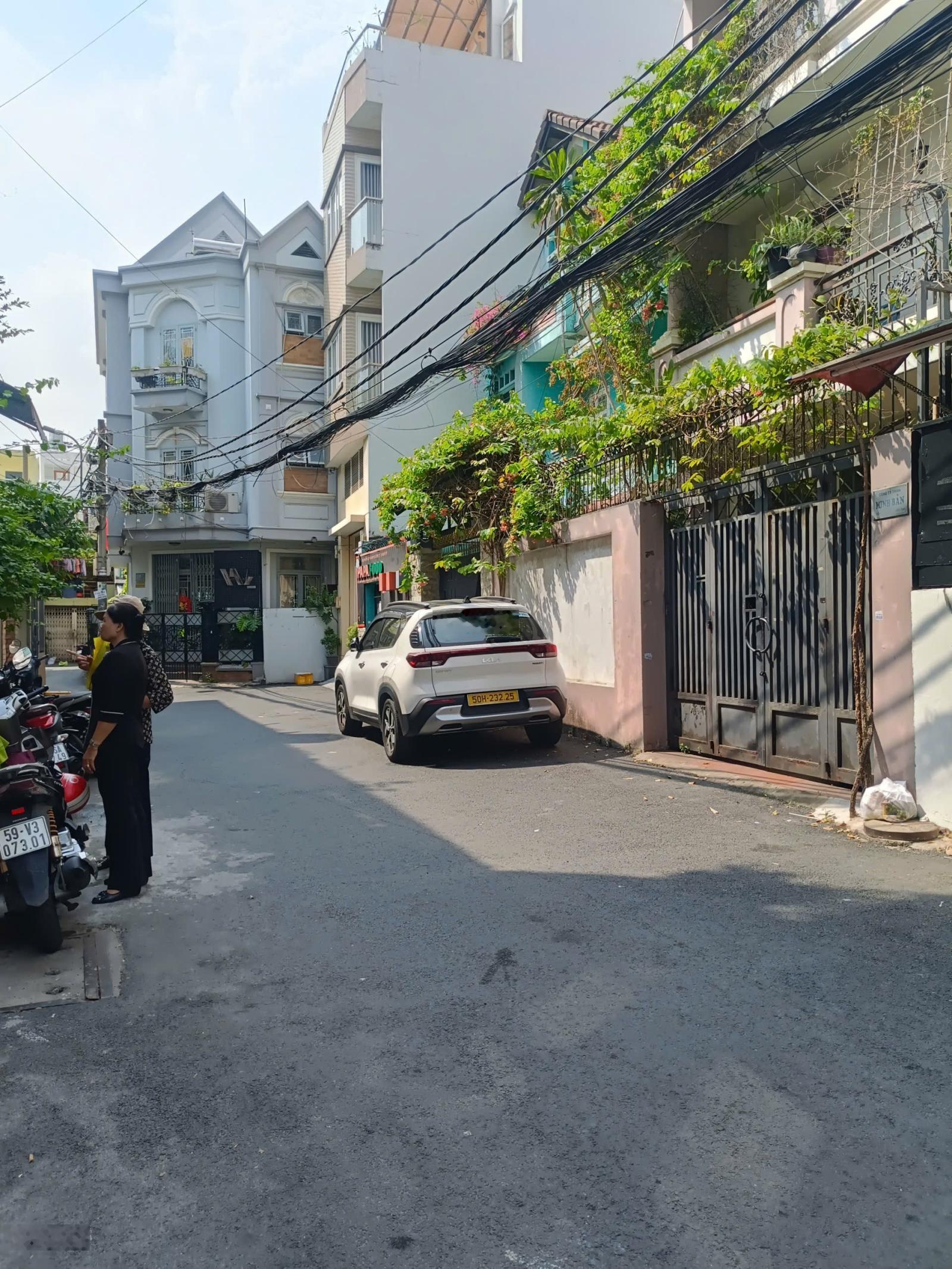 Định cư nước ngoài cần bán gấp căn nhà cũ HXH 6m Nguyễn Cửu Vân, Bình Thạnh, nhỉnh 200 triệu/m2