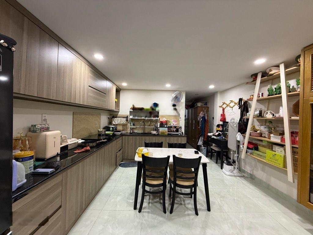 Bán Nhà Riêng tại Đường 11, Trường Thọ, Thủ Đức, 7,5 tỷ, 102m2 - Hàng hiếm chỉ với 3PN