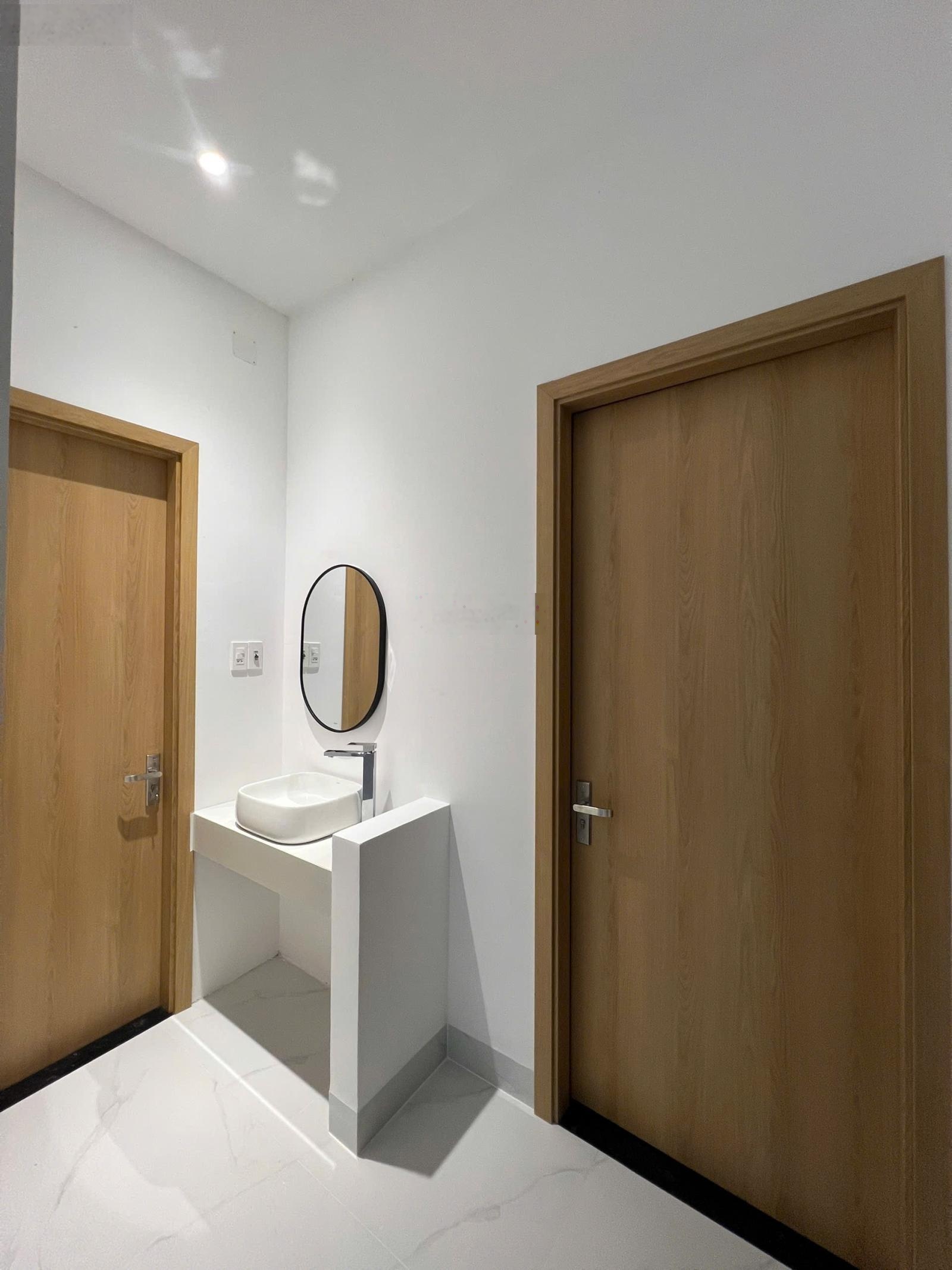 Nhà 2 tầng ngang 8,55m siêu rộng hộ khẩu an cựu, tp huế