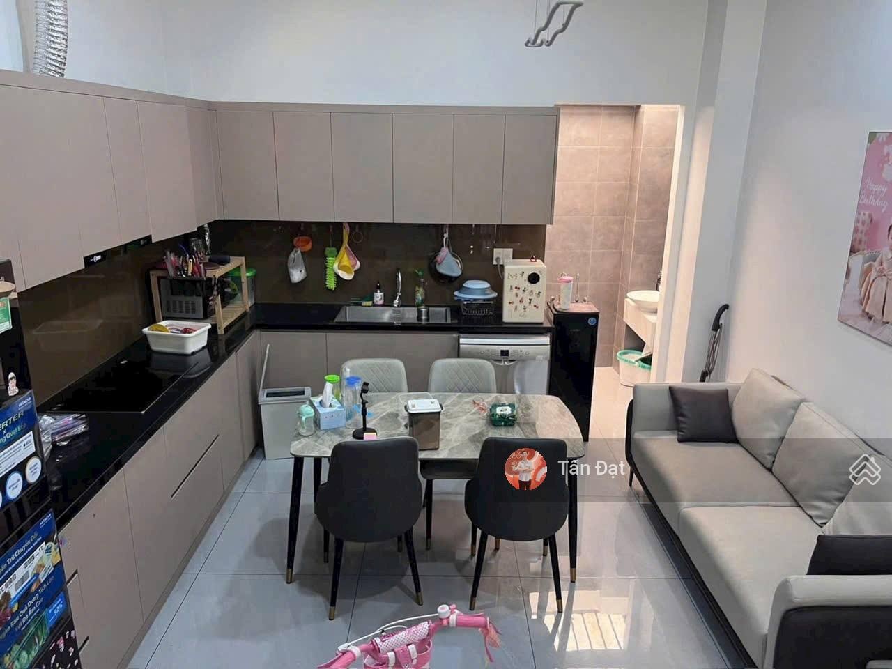 Nhà 3 tầng đường số 30 Linh Đông, sát Phạm Văn Đồng, HXH 6m, 55m², ở ngay, giá 7.1 tỷ TL