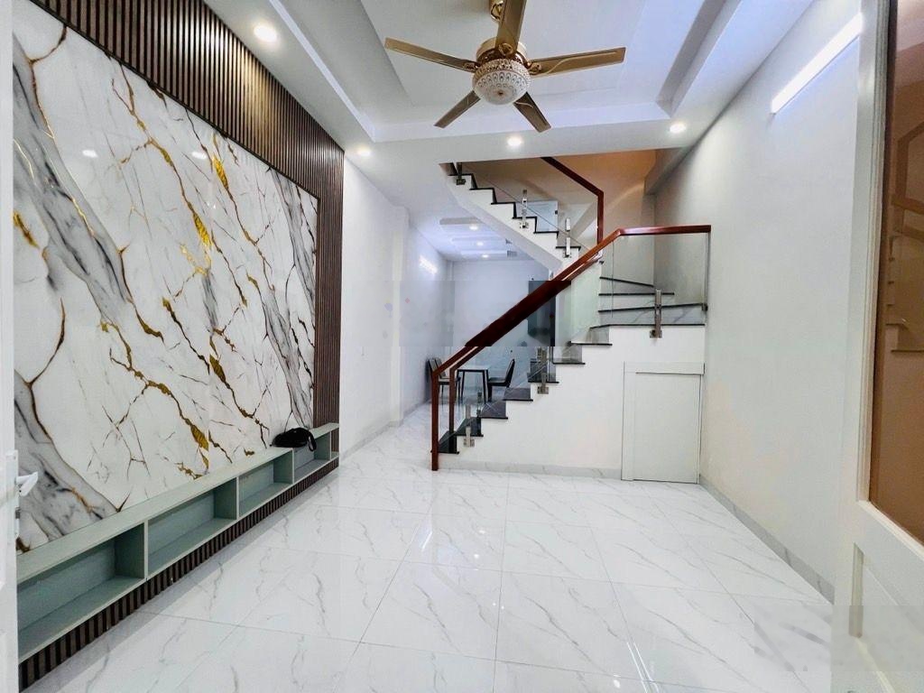 Siêu phẩm nhà mới đẹp, sát hẻm xe tải, nguyễn cửu vân, khu hiếm nhà bán, 34m2, 2 tầng.