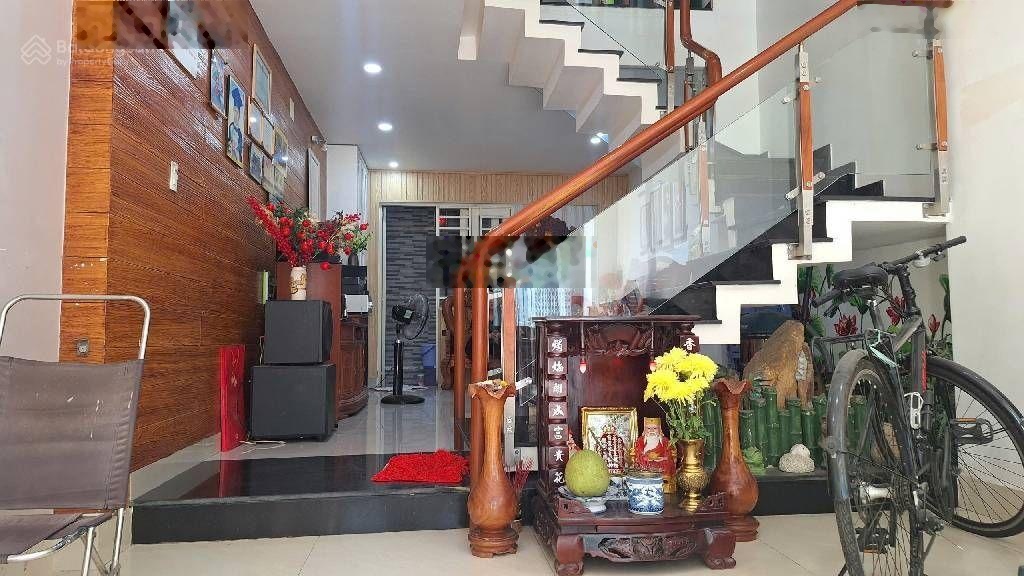 Bán nhà Hà Huy Giáp, Thạnh Lộc, Q. 12, 53m2 (4 x 13), 5 tầng 5pn, hẻm ô tô, 6.99 tỷ