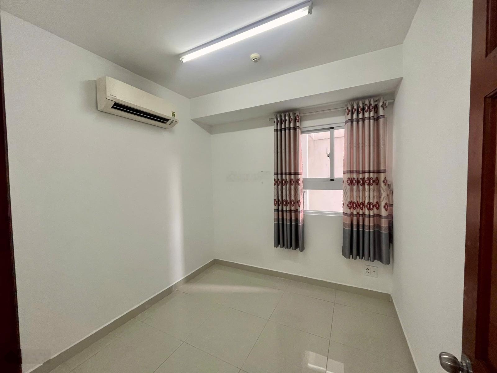 Cho thuê căn hộ 8x Plus đường Trường Chinh, 2PN - 2WC, có máy lạnh, view thoáng mát