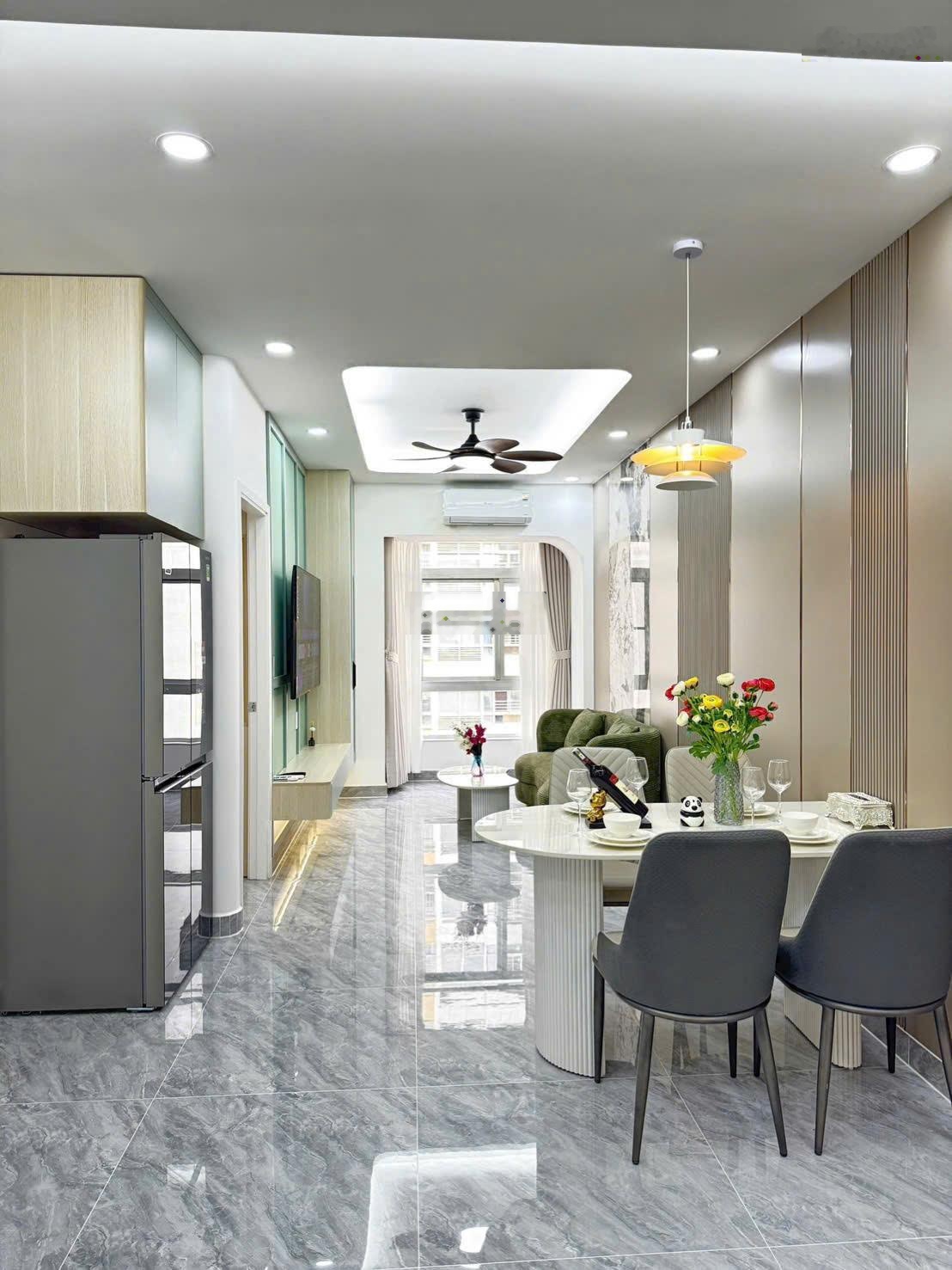 Bán nhanh căn hộ Sky 2, 3PN, nhà mới 100%, full nội thất, giá 6.6 tỷ, LH 0911090960