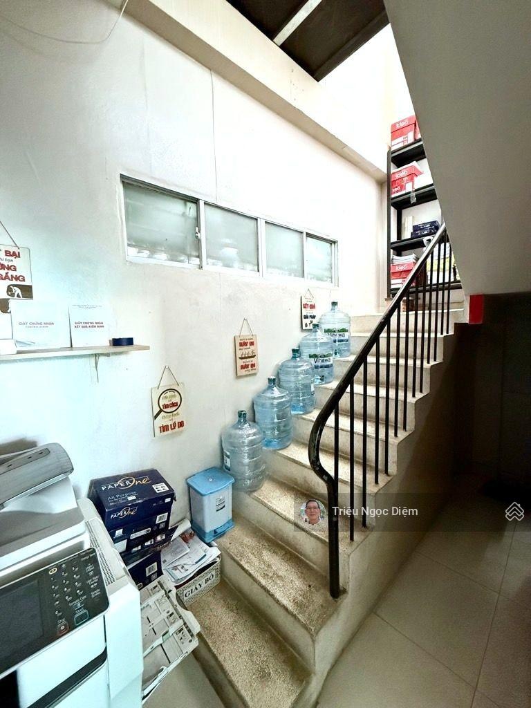 Mặt tiền điện biên phủ p.17 bình thạnh . lô góc 2 mặt tiền 80m2 ngang 9,6m dòng tiền 40tr/th