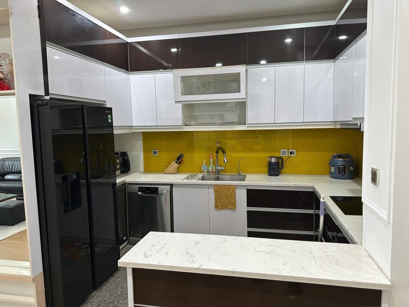 Owners Listing: Spacious 4BR Apartment (169m²) at Thang Long Number One