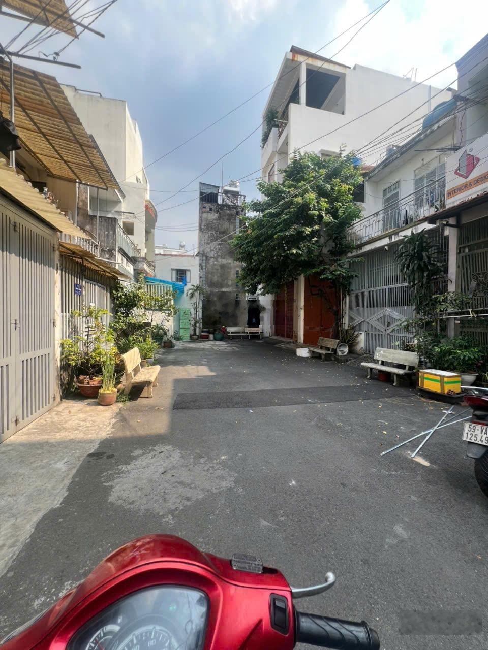 Hẻm 8m tân sơn nhì xe hơi tránh nhà 1 trệt 1 lầu 4x15m cn 60m2 giá chỉ 7.5 tỷ