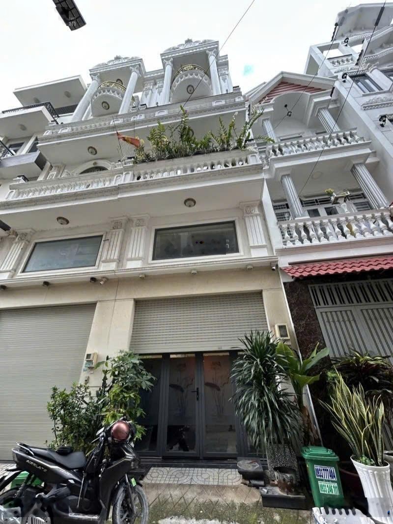 Siêu phẩm gần aeon tân phú - nhà mới 5 tầng - ôtô đậu cửa - tặng full nội thất nhỉnh 7 tỷ