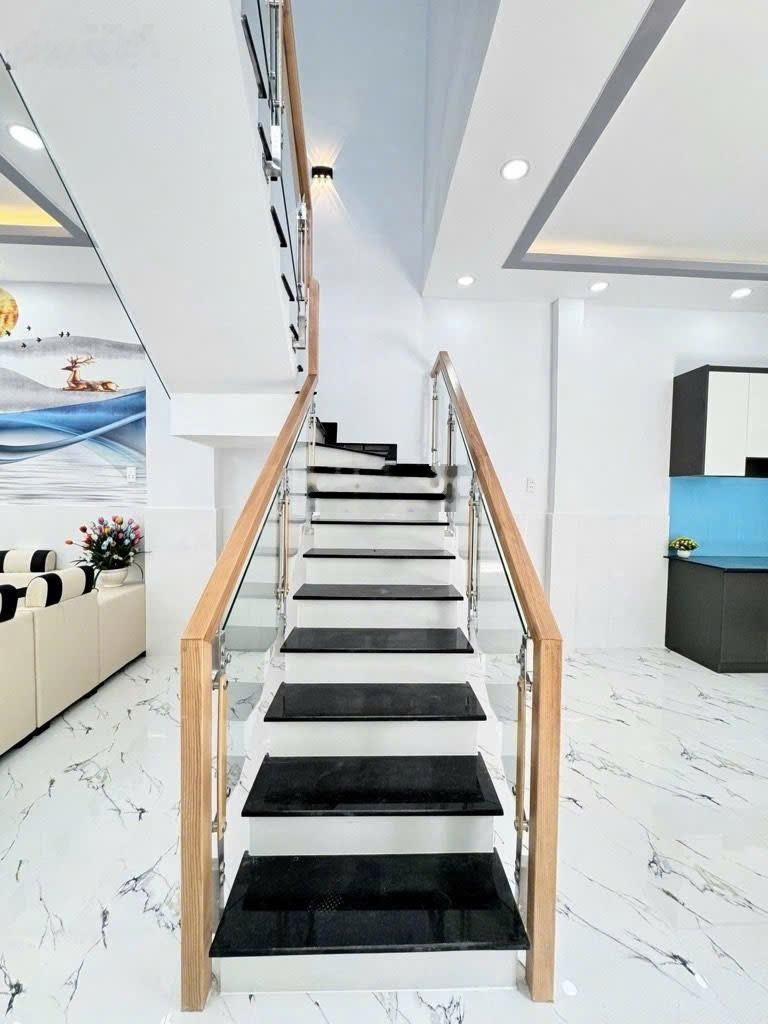 Nhà mới đón tết - mặt tiền 16A BHH A gần Gò Xoài, giáp Tân Phú - DT 4x17m, 67m2 giá 6. x tỷ xíu