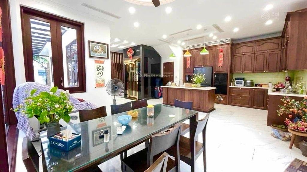 Siêu biệt thự An Vượng-An Hưng, full nội thất gỗ-sát CV, Aeon Mall sẵn thang máy-chủ thiện chí 42tỷ