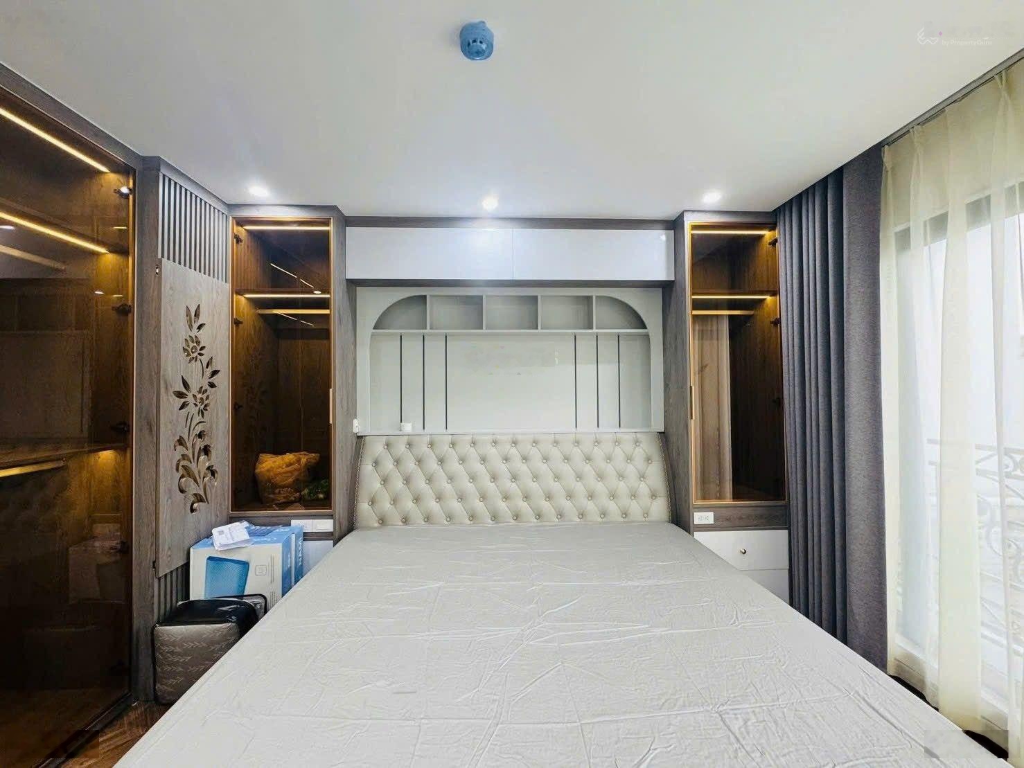 Bán nhà hoàng liệt - hoàng mai - 31m2 x 6 tầng thang máy - view hồ linh đàm - giá:9,9 tỷ