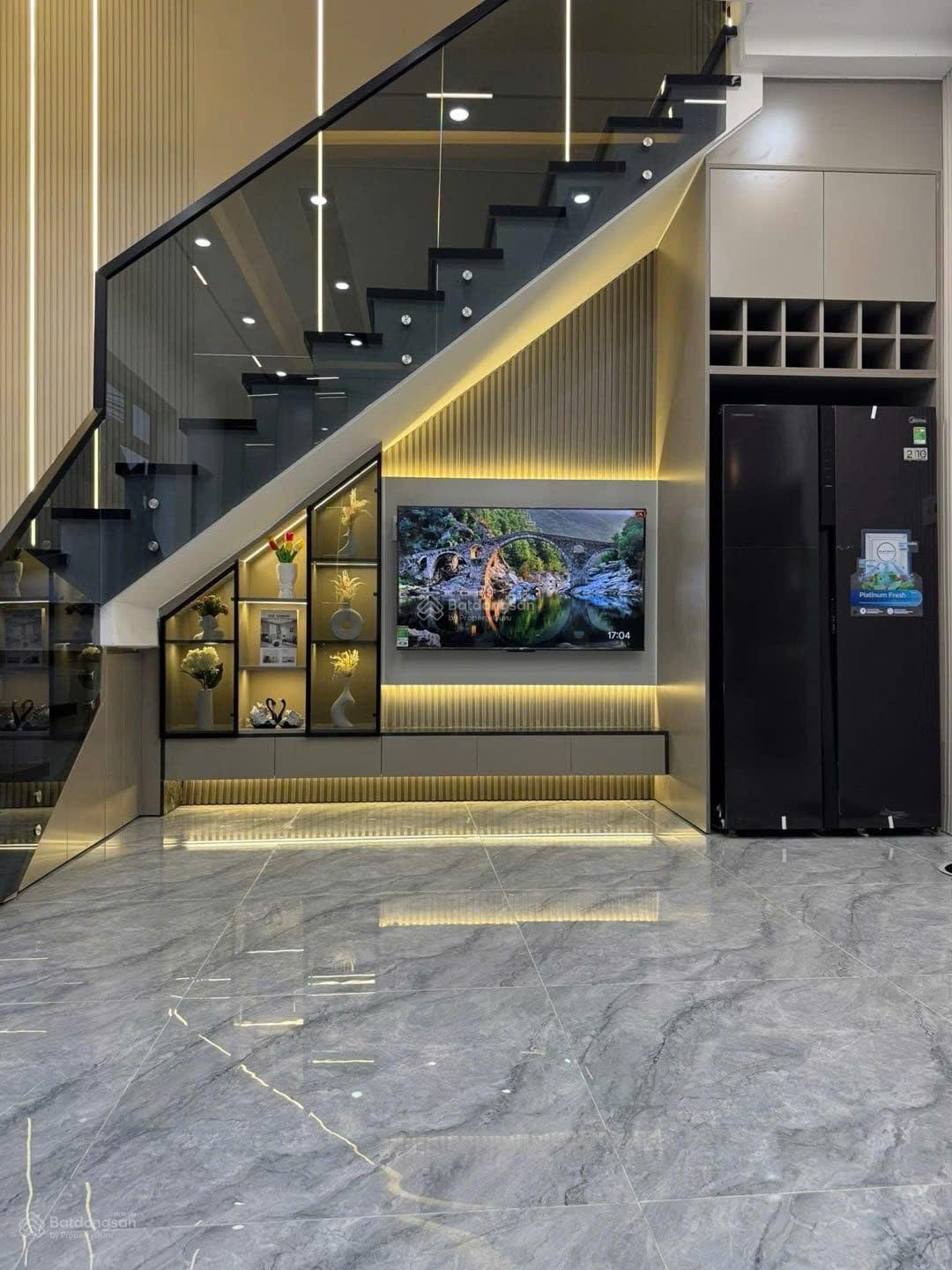 Bán nhà mặt phố hàn thuyên - song song trục 30/4 - ngang 5m - đường 7.5m - nhỉnh 11 tỷ